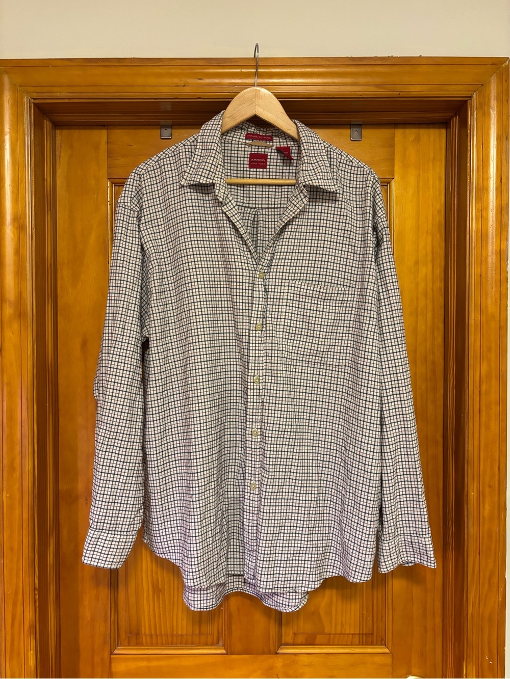 Arrow Men's Long Sleeve Button-Up Shirt in White and Navy Oversized Flannel